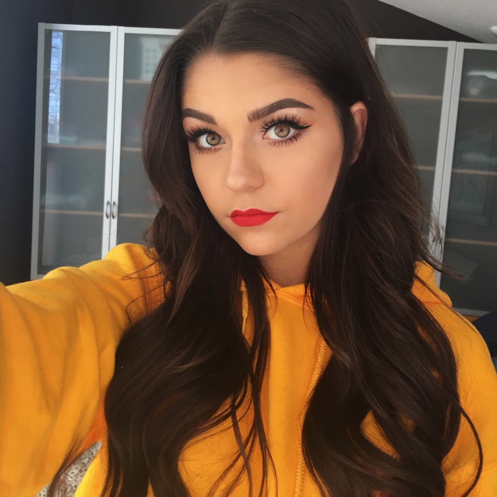 Andrea Russett - The Shorty Awards